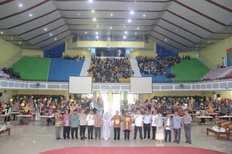 FKIP UNIVERSITAS SRIWIJAYA PECAHKAN REKOR MURI MELUKIS LAKER DALAM PERINGATAN DIES NATALIS KE -63