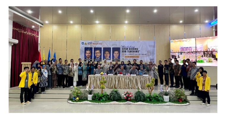 PkM Internasional STEM Coding bagi Guru di Kota Palembang: Mengembangkan Kompetensi Digital Guru melalui Kolaborasi Global